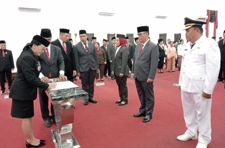 61 Pejabat dilantik  oleh Bupati Karolin Tekankan Integritas dan Semangat Melayani