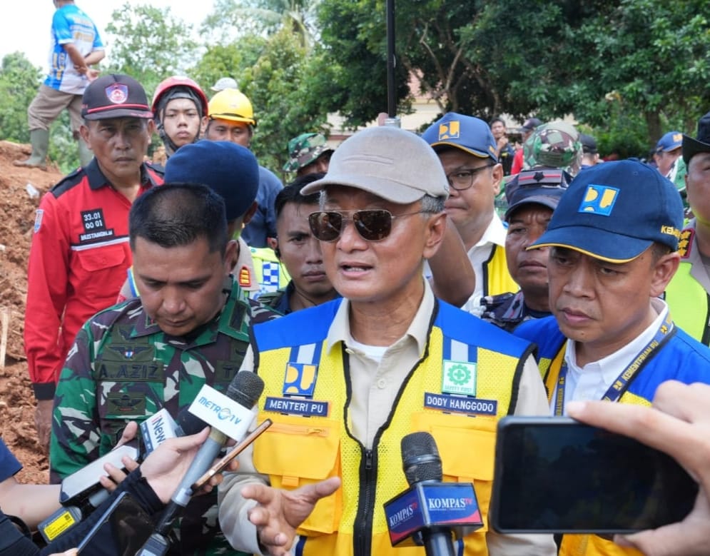Menteri PU  Tinjau Longsor di Majenang Cilacap, Dukungan Tanggap Darurat dan Mitigasi Bencana