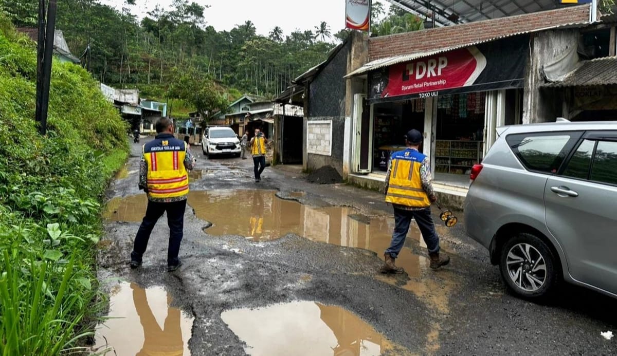 Kementerian PU Terjunkan Tim Tangani Kerusakan Jalan di Ruas Pamegatan - Singajaya Garut Jawa Barat