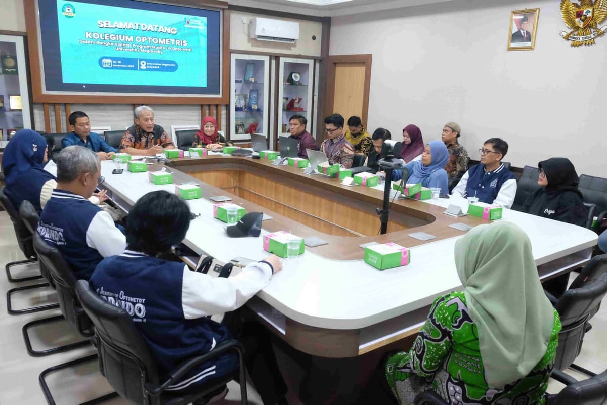 Universitas Megarezky Makassar Sambut Visitasi Kolegium Optometris Indonesia Untuk Penguatan Mutu Program Study D3 Optometri