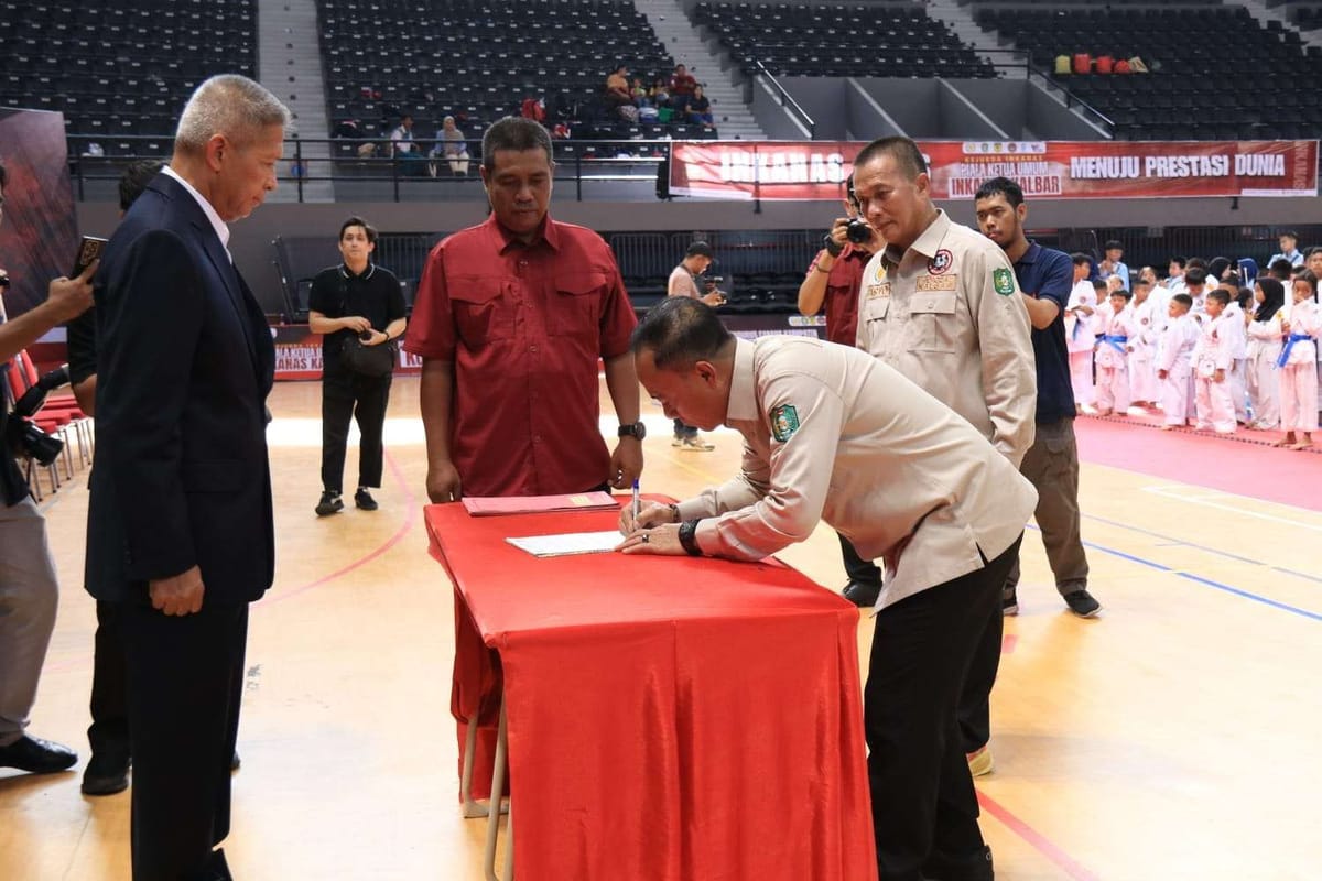 Krisantus Kurniawan dilantik sebagai Ketua Umum  Inkanas Kalbar