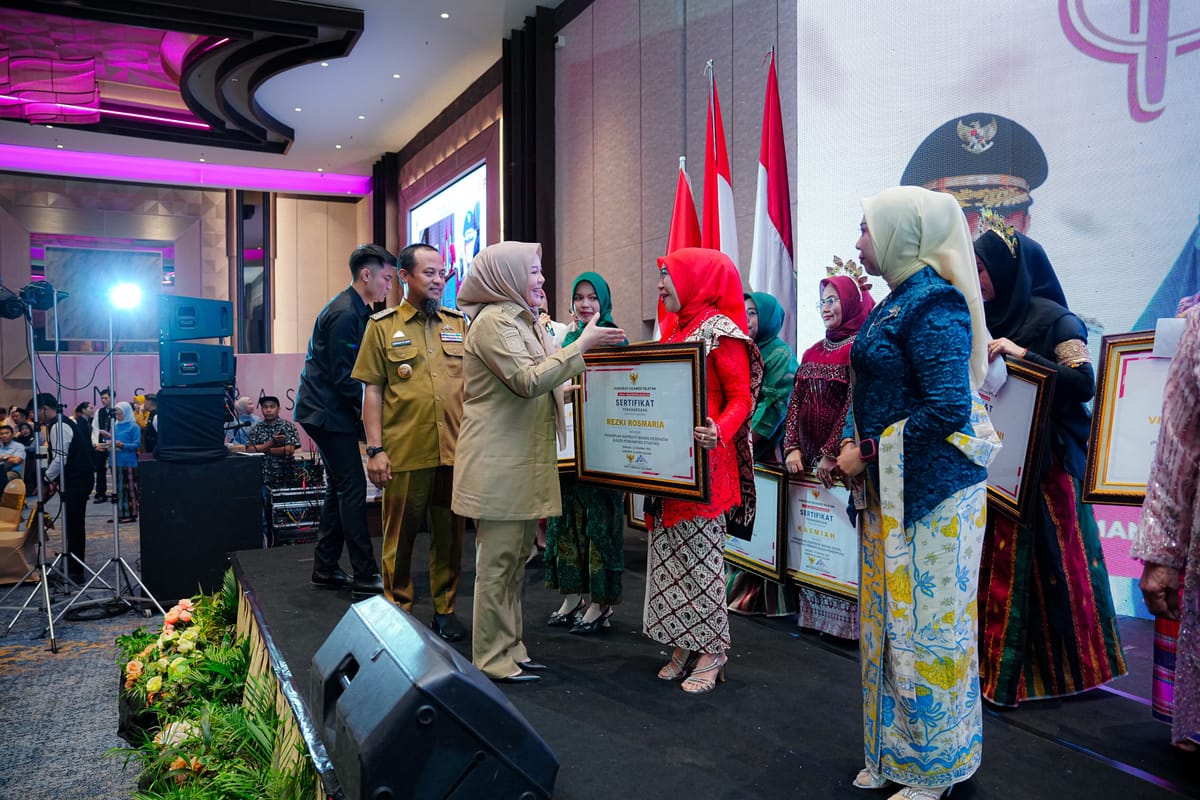 Wagub Fatmawati Rusdi Tekankan Ketahanan Keluarga sebagai Pondasi Perlindungan Ibu dan Anak