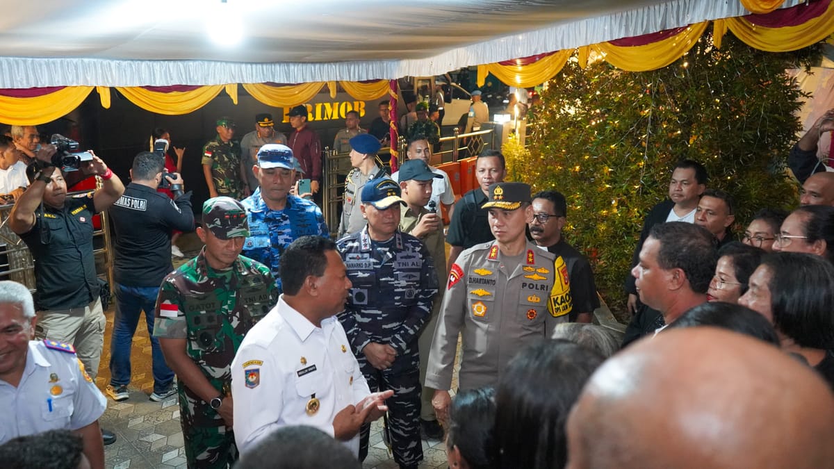 Kapolda Maluku Pantau Malam Natal di Kota Ambon