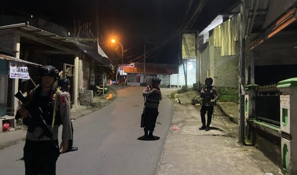 Dit Samapta dan Sat Brimob Polda Maluku Redam Serangan Warga Ke Pos Pam Konflik