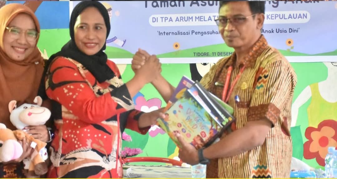 BKKBN Maluku Utara Serahkan Bantuan Fasilitas Belajar Kepada TPA Arum Melati Tidore