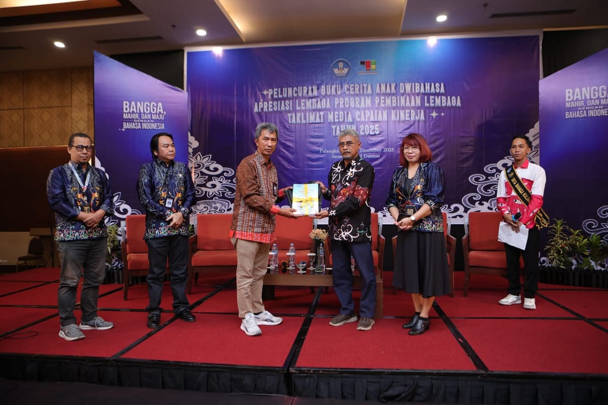 Balai Bahasa Kalteng Luncurkan 70 Buku Cerita Anak Dwibahasa, Apresiasi Mitra Pembinaan, dan Paparkan Capaian Kinerja 2025