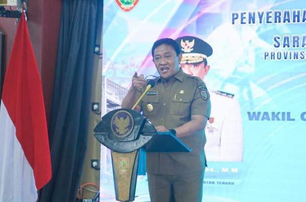 Wagub Edy Pratowo Serahkan Tali Asih FORNAS, KORMI Kalteng Diminta Perkuat Olahraga Masyarakat