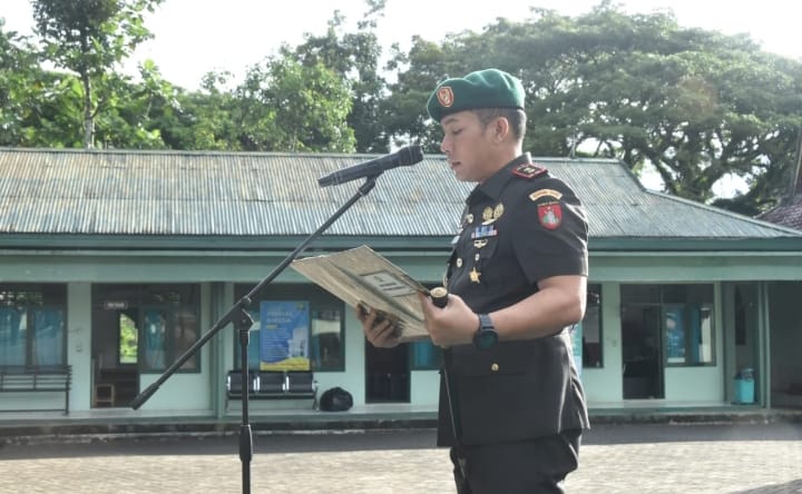 Upacara Hari Juang Ke 80 di Kodim 1002/HST , Dandim Bacakan Amanat KASAD