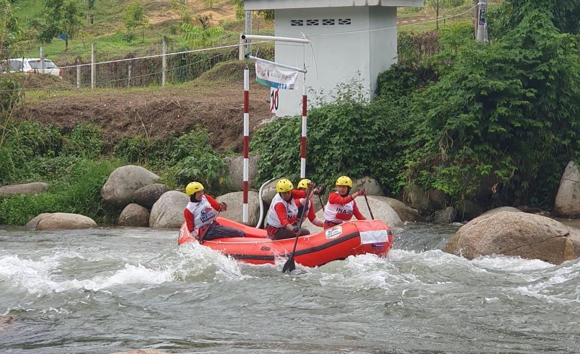 Indonesia Pertama Kali Meraih Emas Katagori Open Women Slalom IRF World Rafting Championship Malaysia 2025