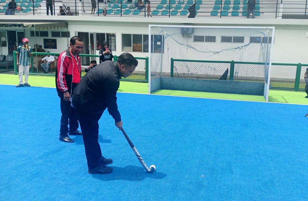 Kejuaraan Hoki Secara Resmi Dibuka Ketua KONI Surabaya Arderio Hukom.