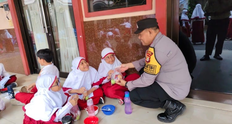 Ribuan Porsi MBG Didistribusi Kepada Pelajar di Kelurahan Penggilingan