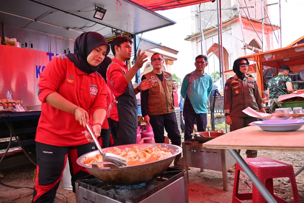 Payakumbuh Buka Dapur Umum untuk Warga Agam Korban Bencana Alam