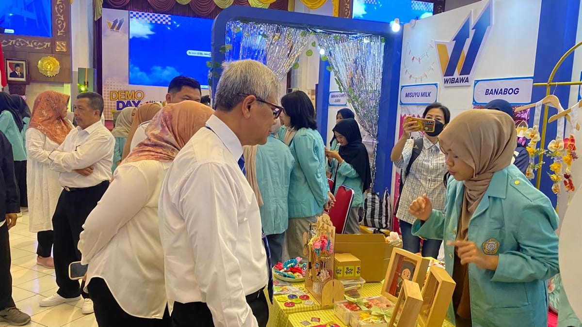 Jiwa Kewirausahan Mahasiswa UNS Terus Ditumbuhkan Melalui Demo Day