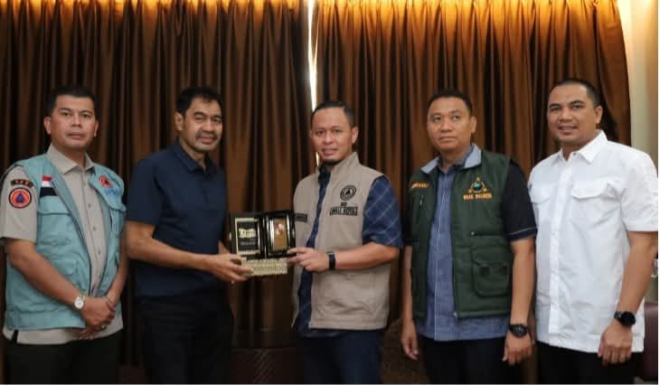 Gubernur Aceh Muzakir Manaf Terima Bantuan Rp1,5 Miliar dari Wali Kota Pekanbaru