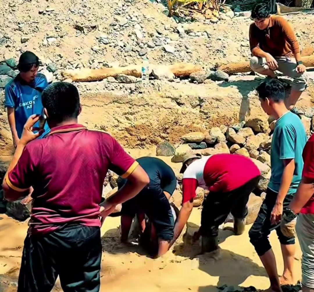 Pemkab Agam Gelar Aksi Goro Bersama di Lokasi Pasca Bencana di Nagari Maninjau