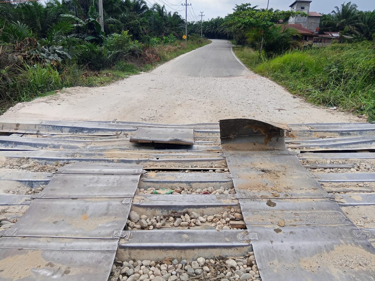 Portal Pengaman Jalan dan Jembatan Sengaja Dirusak, Bupati Kuansing Meradang