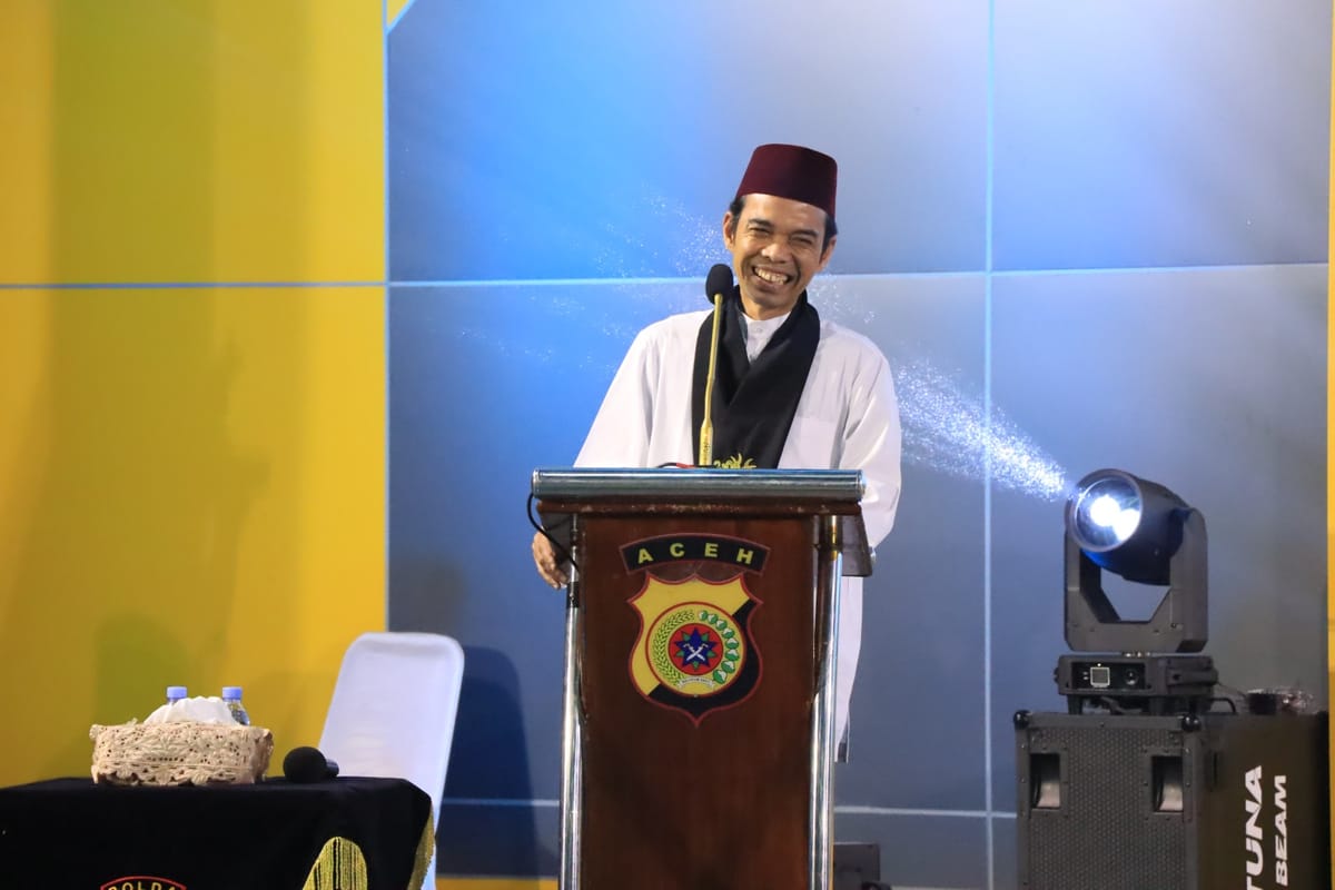 Ustaz Abdul Somad Sampaikan Tausiah Trauma Healing Melalui Pendekatan Religi di Polda Aceh