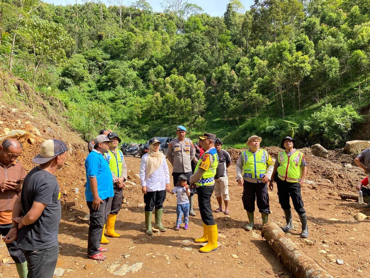 Polresta Bukittinggi Tinjau Lokasi Mata Air Sumur Bor Bantuan Air Bersih di Malalak Timur