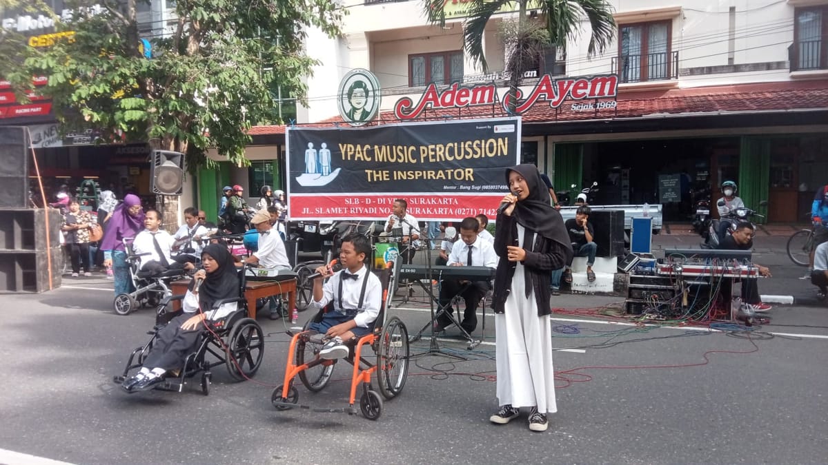 Kelompok Musik Anak Berkebutuhan Khusus YPAC, Siap Hibur Pengunjung Car Free Night Solo Malam Tahun Baru