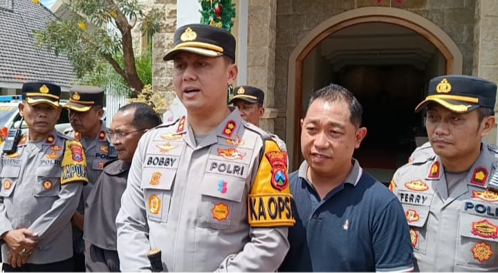 Polres Jember Sterilisasi Gereja Jelang Perayaan Natal, Libatkan Anjing Pelacak