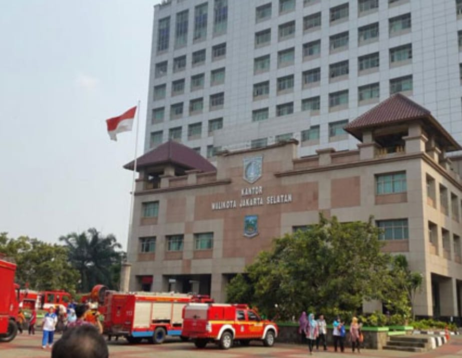 Kebakaran di Kantor Wali Kota Jaksel Hanguskan Ruang Genset Trafo