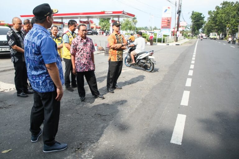 Wagub Taj Yasin Pastikan Jalan Provinsi Prima Saat Libur Nataru