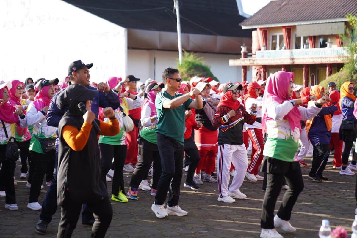 Car Free Day Pontianak Semakin Hidup, Ribuan Warga Senam Bareng Wali Kota