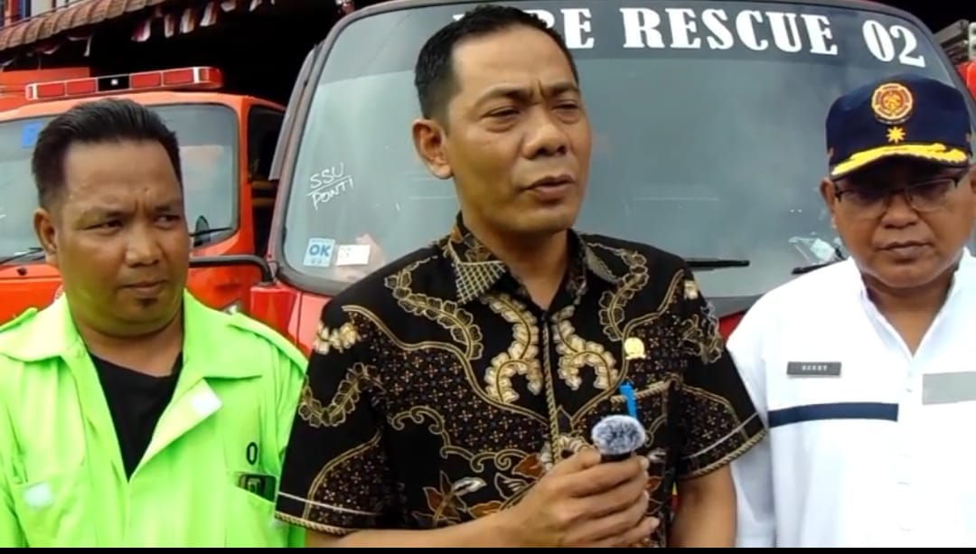 BPBD Salurkan Bantuan kepada Yayasan Pemadam Kebakaran Parit Baru Cempaka Putih, Kab Kubu Raya