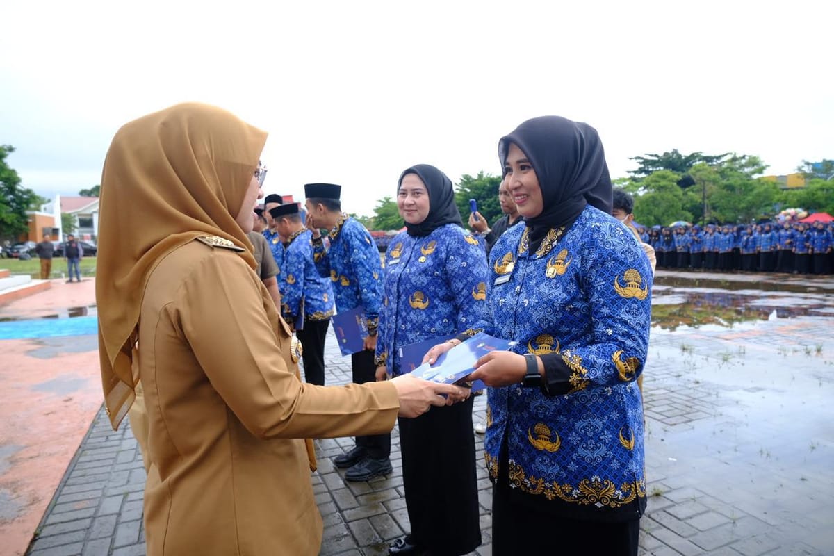 Hadiah Tahun Baru, Pemkab Gowa Serahkan SK Pengangkatan Kepada 3.924 PPPK