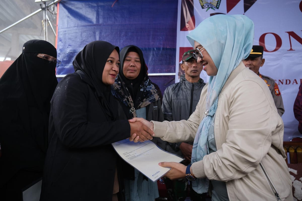 Pemkab Gowa Bagikan 3.608 Sertifikat PTSL kepada Masyarakat Tinggimoncong