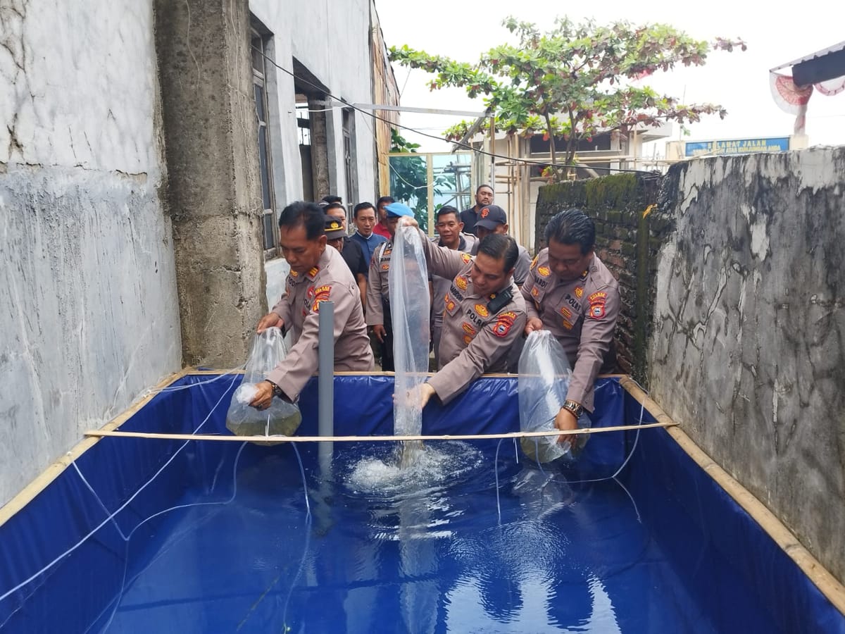 Pelopori Pemanfaatan Lahan Kosong, Polsek KPN Polres Parepare Kembangkan Budidaya Ikan Nila
