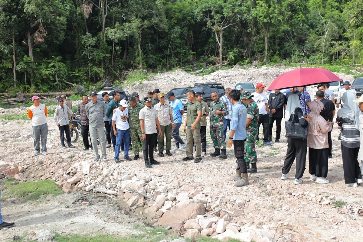 Bupati Bone Cek Lokasi Pelabuhan Peti Kemas Tonra, Siap Dongkrak Ekonomi Daerah