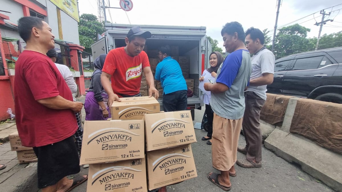 Bulog Jateng Mulai Distribusi Massal Minyakita Harga Dipatok Rp15.700 per Liter