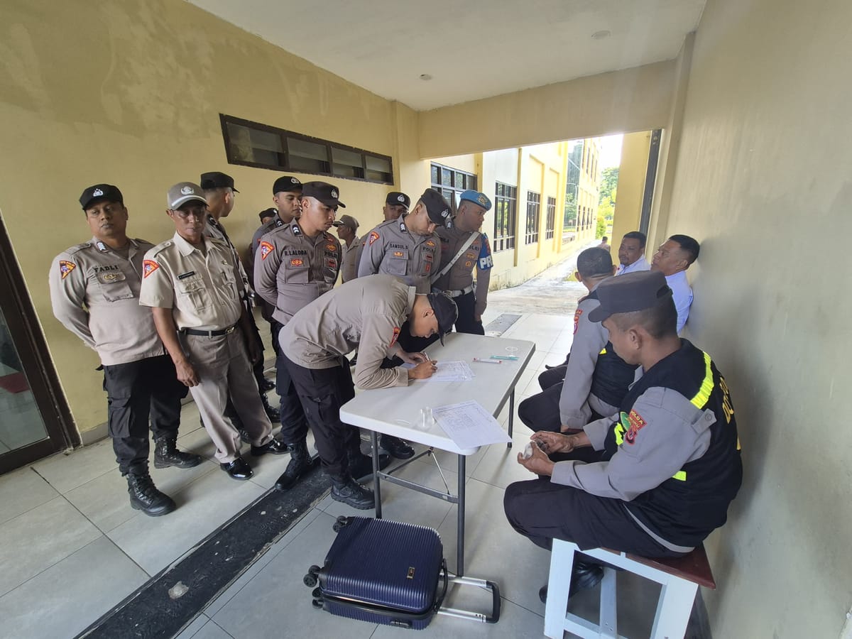 Polda Maluku Perkuat Pengawasan Internal, 42 Personel Jalani Tes Urine dan Dinyatakan Negatif
