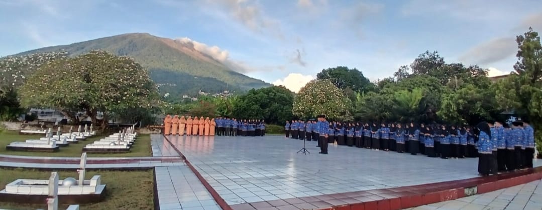 Kemenag Ternate Ziarah ke TMP Banau Peringati HAB Ke-80