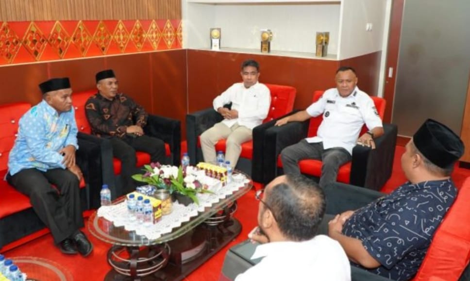 Kakan Kemenag Tikep Temui Walikota dan Wakil Walikota Tingkatkan Kerjasama