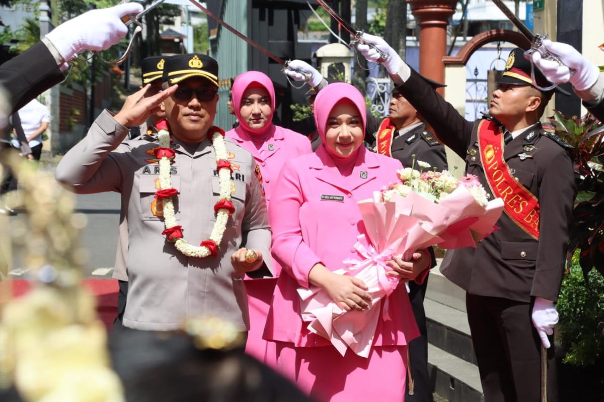 Dari Penghormatan hingga Harapan Baru, Farewell Parade Polres Batu