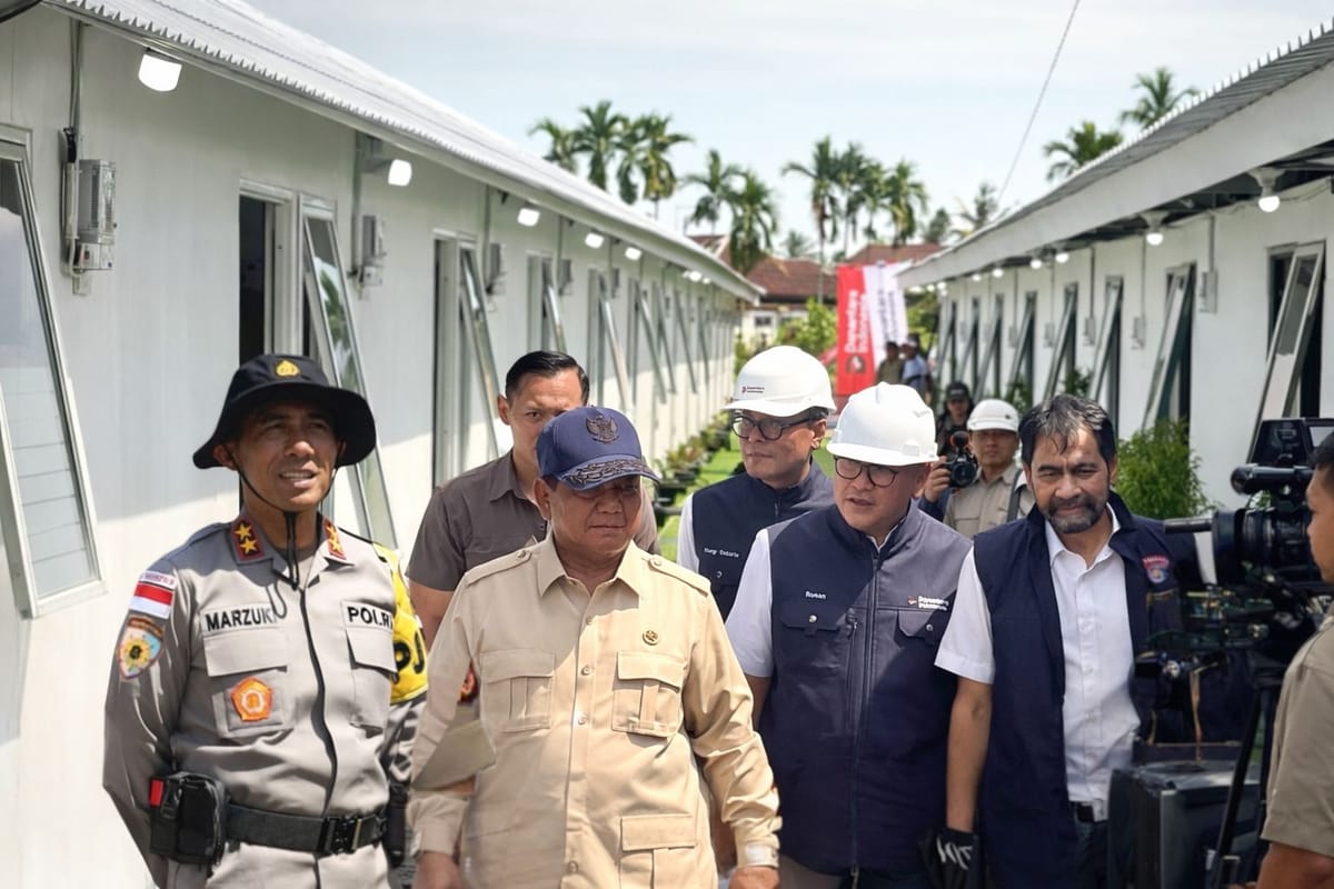 Didampingi Gubernur dan Wagub Aceh, Presiden Tinjau Huntara Korban Bencana di Aceh Tamiang