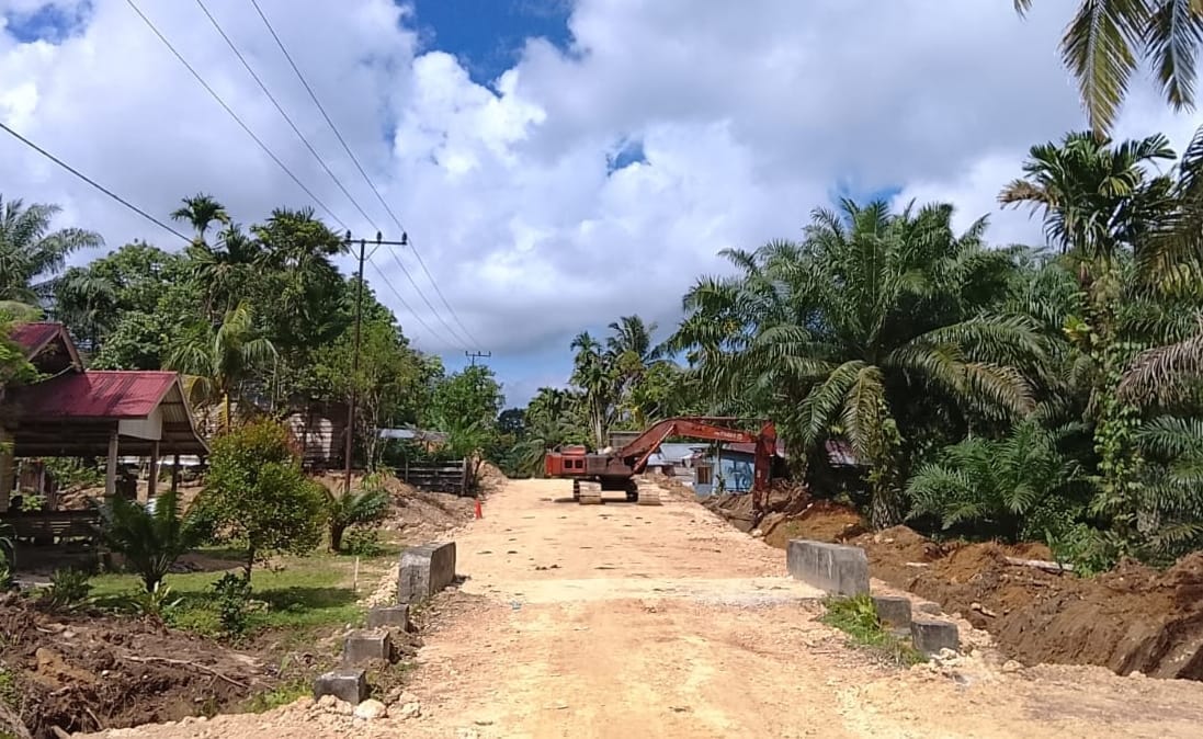 Warga Simeulue Minta tidak Ada Pihak yang Hambat Pembangunan Jalan Transmigrasi