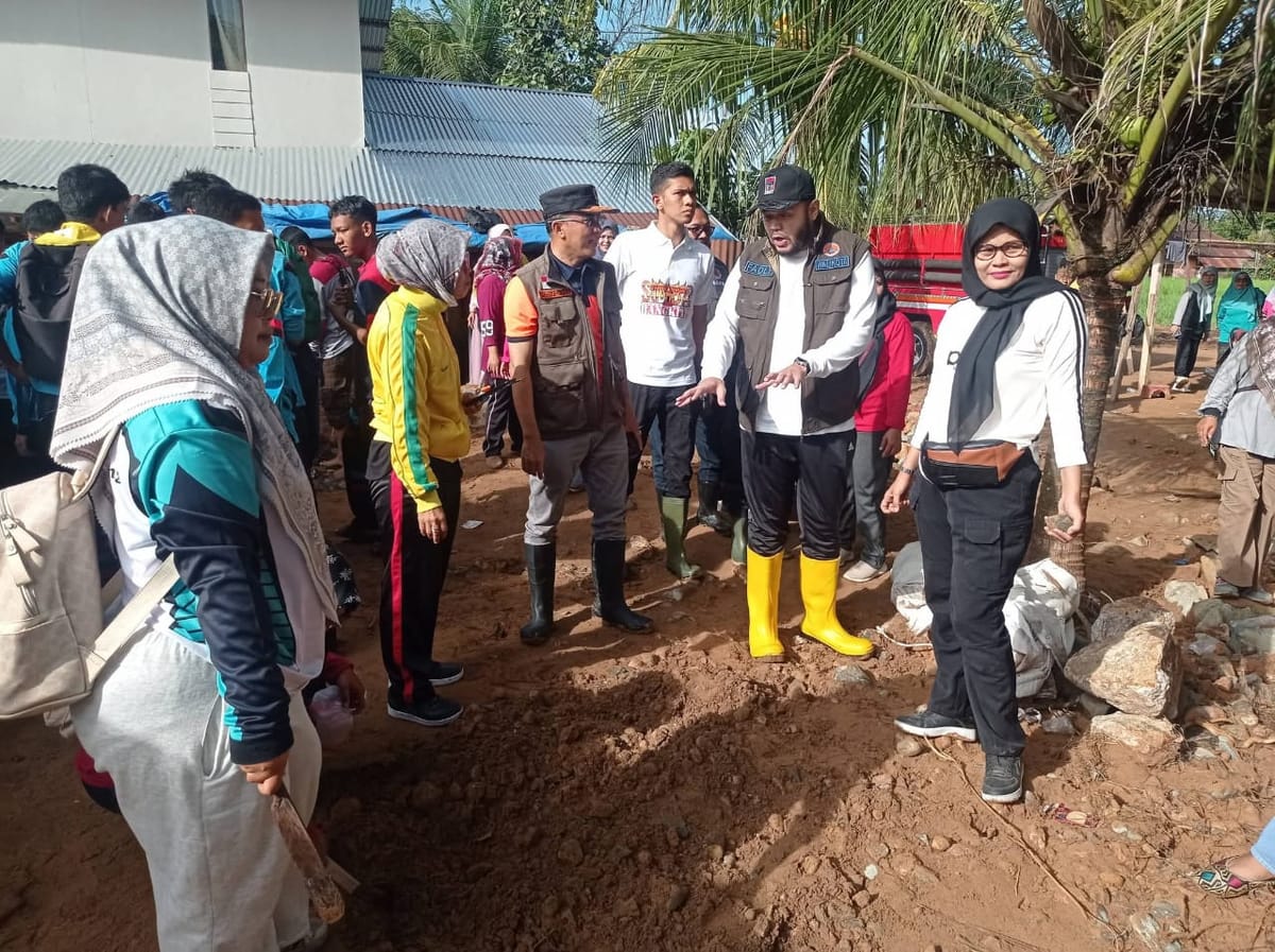 Pantau Pelaksanaan Goro, Wako Fadly Amran Pastikan Warga Terdampak Bencana Sudah Terdata Sebagai Penerima Bantuan