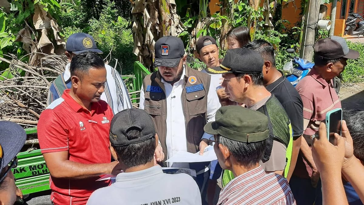 Gotong Royong Pascabanjir, Walikota Padang Turun ke Lokasi