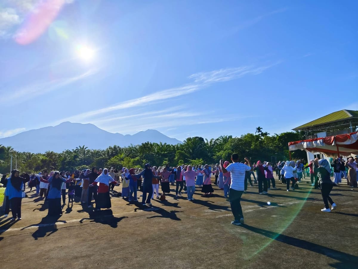 Peringati Hari Jadi ke-22 Pasaman Barat, Pemda Gelar Senam Bersama dan Laga Persahabatan