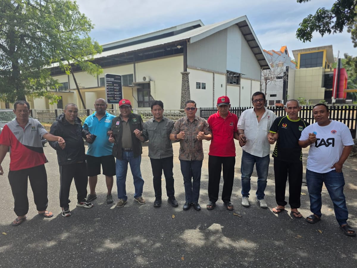 Rapat di Kedai Kopi, KONI Sumbar Cari Solusi Pengelolaan GOR Beladiri