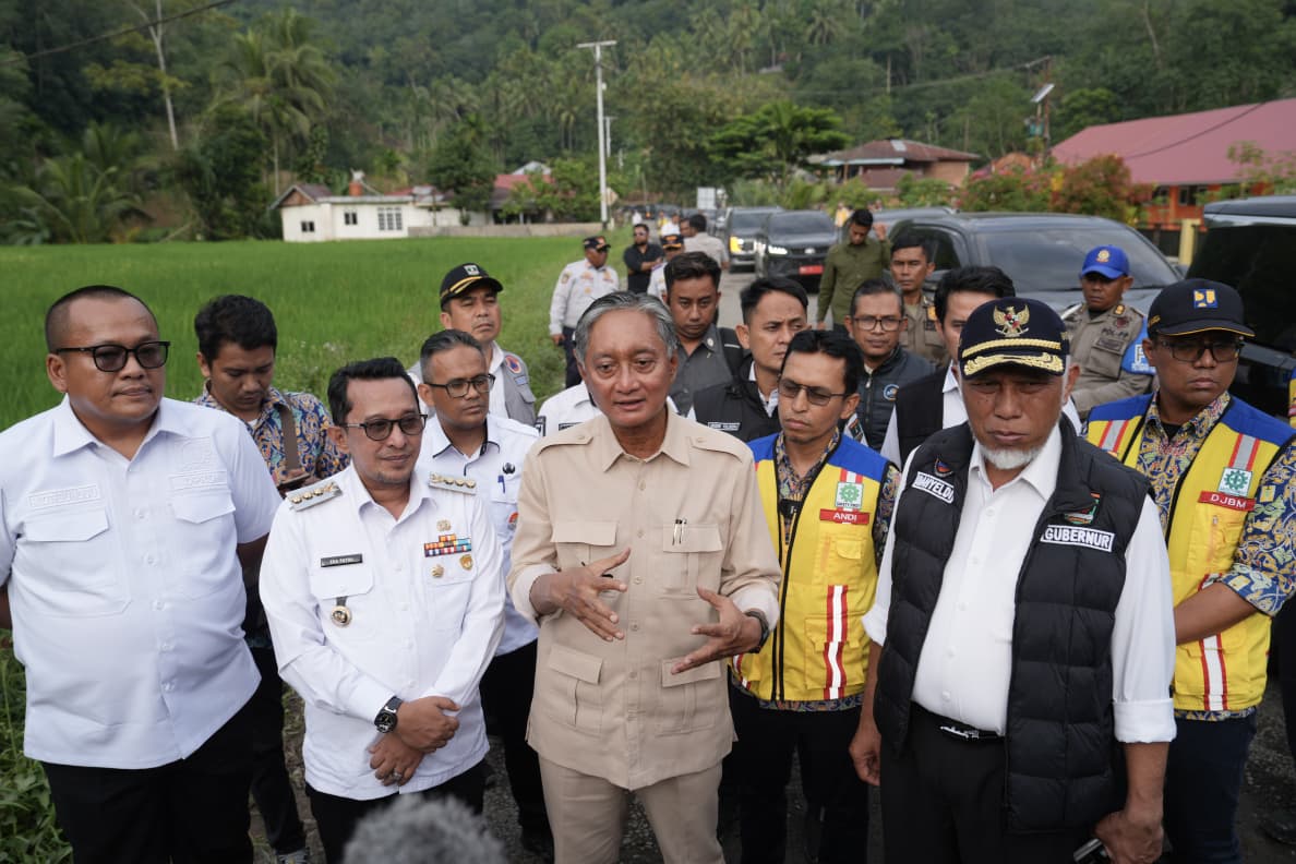 Menteri Dody  Komitmen Dukung Konektivitas Daerah Sumatera Barat
