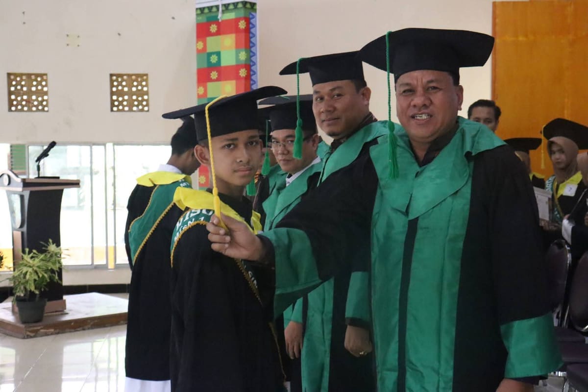 Bupati H.Suhardiman Amby Tegaskan, Santri Merupakan Aset Berharga dan Harapan Masa Depan Kuantan Singingi