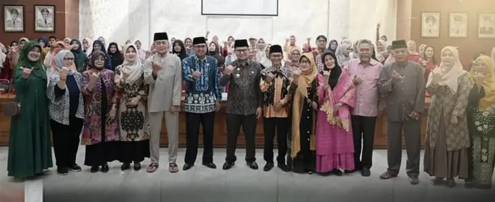 Wawako Ibnu Asis Buka Semiloka Pengajaran Pola Gerak Dasar Tari Metode Syofyani Yusaf