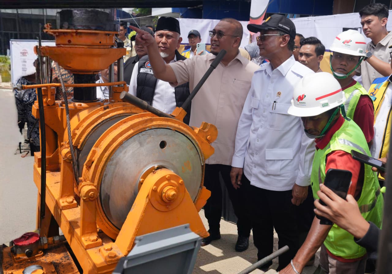 Menteri Dody Mulai Pengeboran Sumur Dalam Pertama di RSUP Dr. M. Djamil Padang