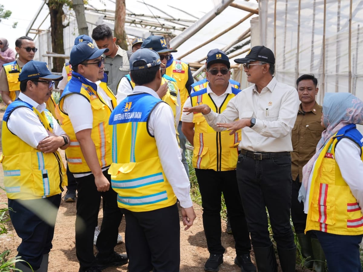 Menteri Dody Pastikan Dukungan Penuh Proses Evakuasi Penanganan Longsor di Cisarua Bandung Barat