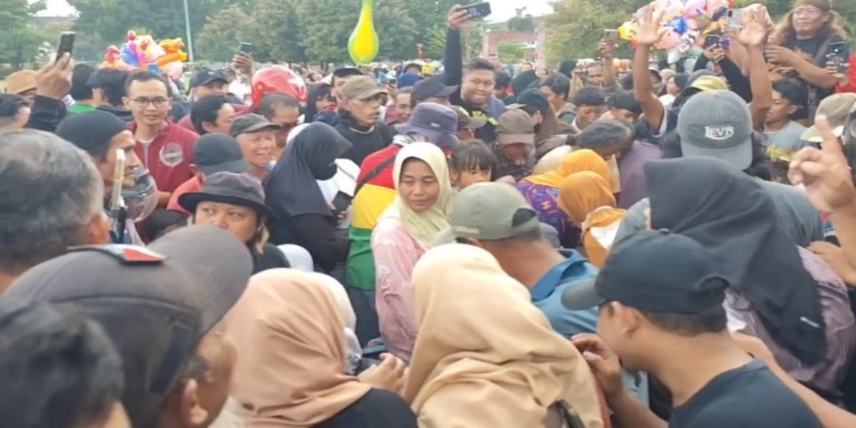 Tasyakuran Warga Pati Pasca Sudewo Ditetapkan Sebagai Tersangka