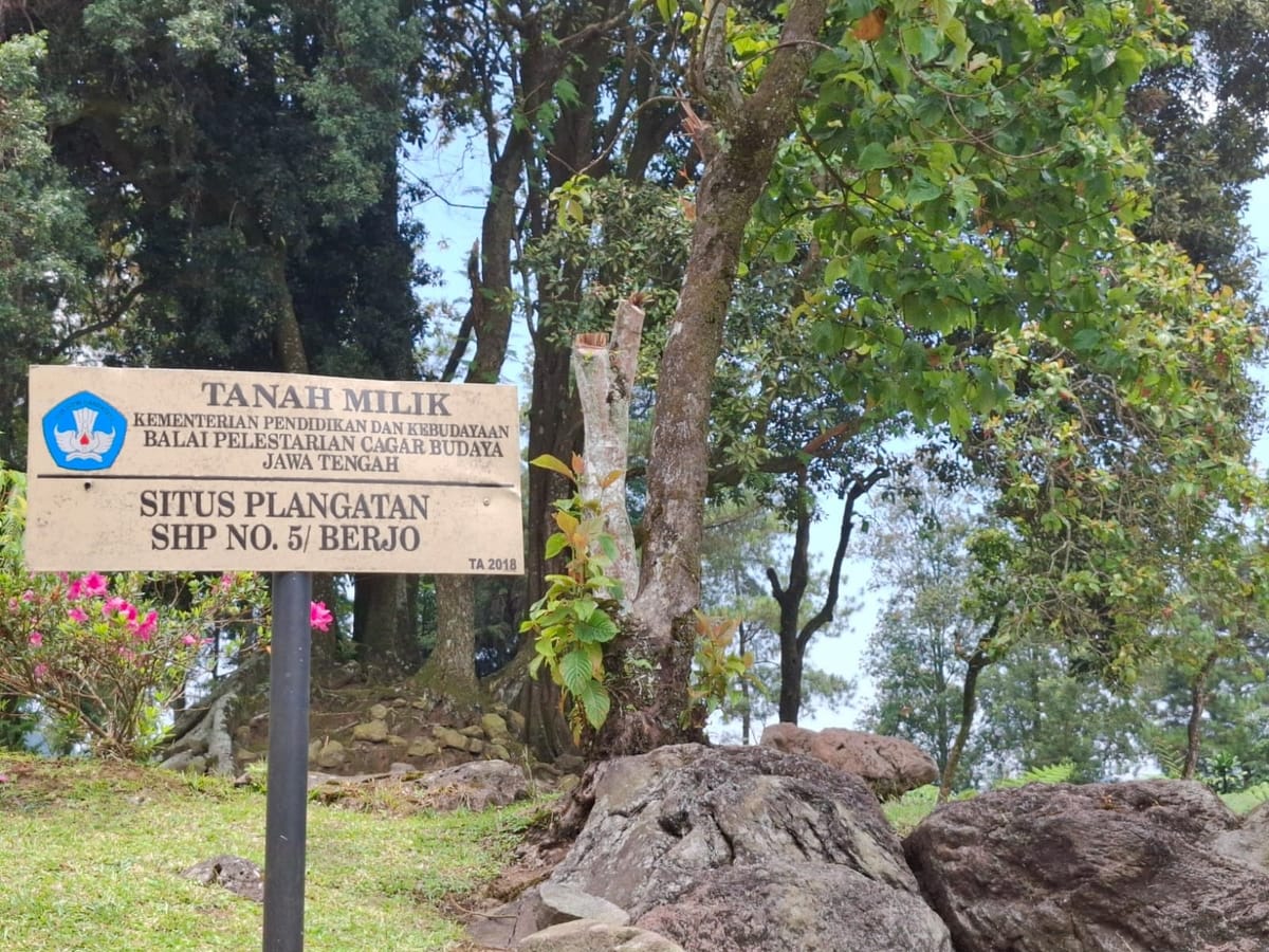 Situs Planggatan, Reruntuhan Candi di Lereng Gunung Lawu